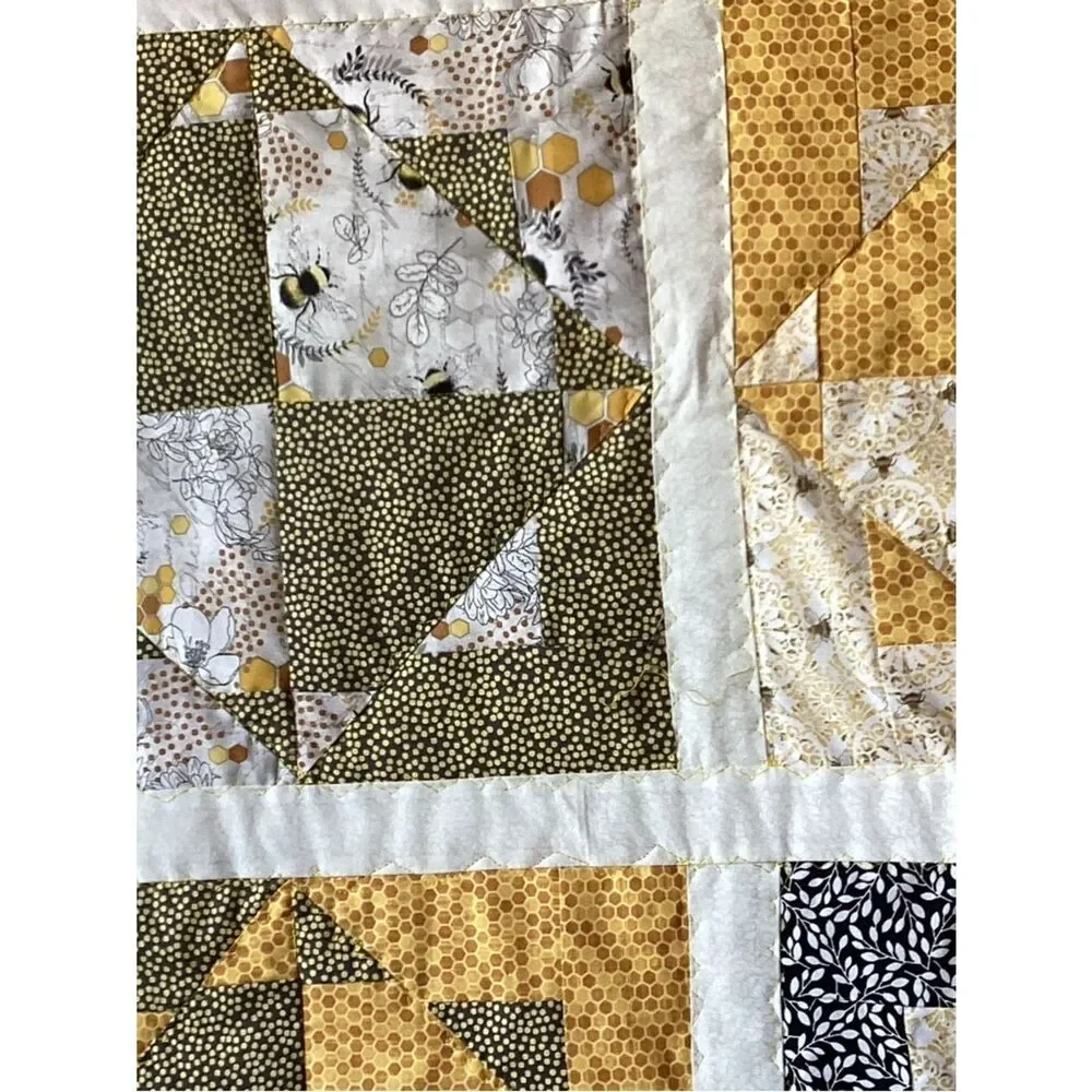 NWT. Hand Crafted  Star Bees Quilt